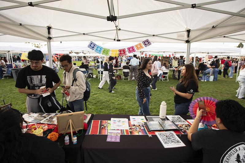 Students attend Discoverfest and learn more about on-campus resources